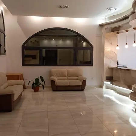 La Rustica Szálloda *