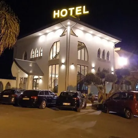 Отель La Rustica